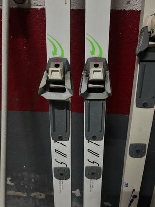 Esquís de fondo Karhu y Kastle