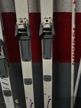 Esquís de fondo Karhu y Kastle