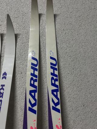 Esquís de fondo Karhu y Kastle