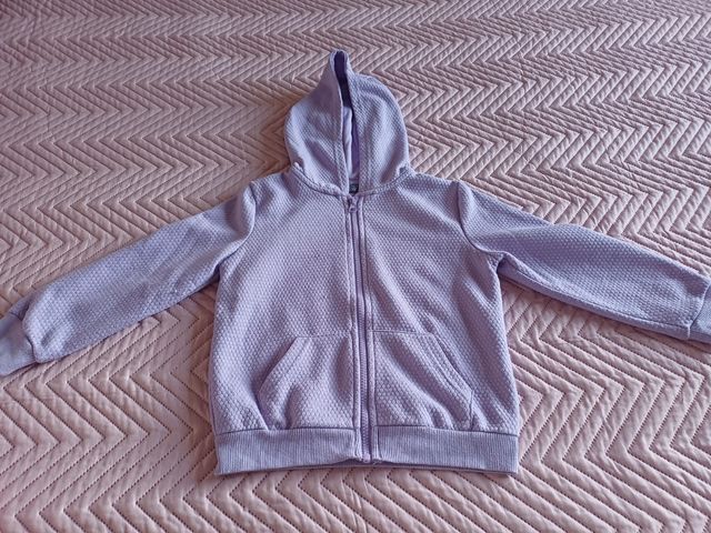 Sudaderas niña 5 años 3€ por unidad