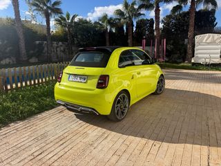 Abarth 500e Cabrio Scorpionissima