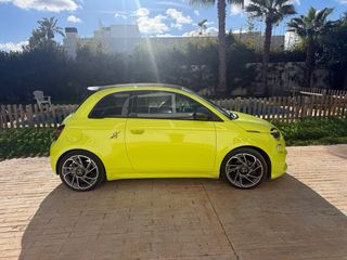 Abarth 500e Cabrio Scorpionissima