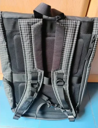 Mochila Eastpak Negra impermeable