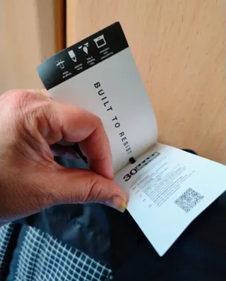 Mochila Eastpak Negra impermeable