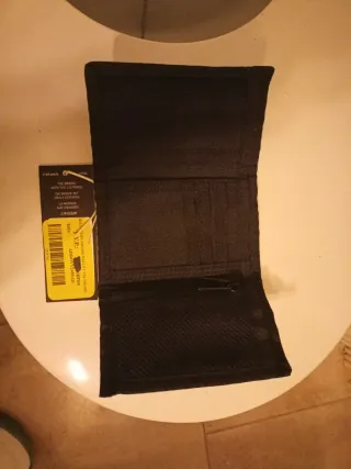 Cartera Adidas V24 Negra