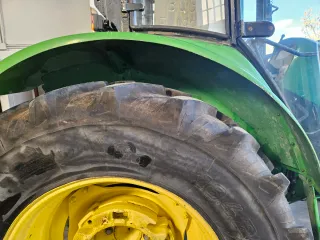 Tractor John Deere 6215