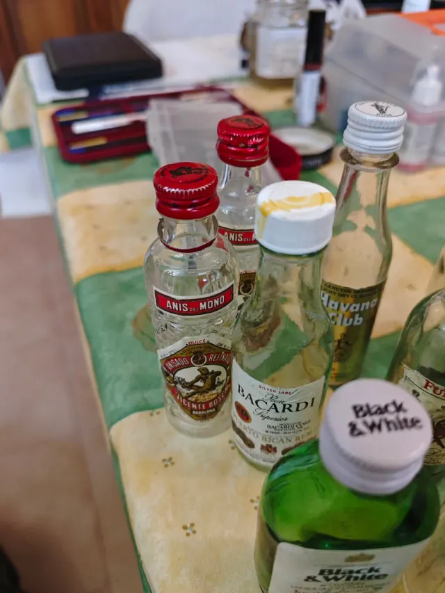 Lote 25 Mignon Vintage Botellas Vacías Alcohol