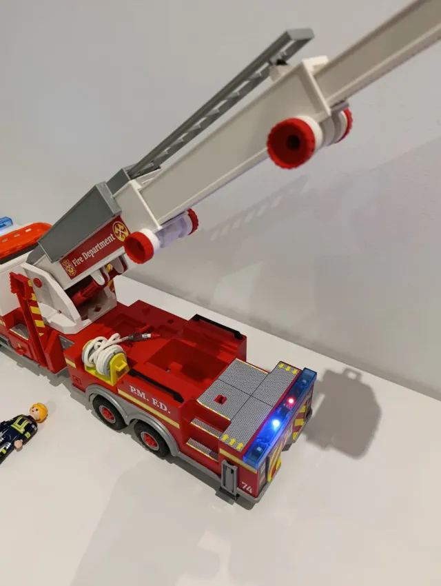 Playmobil 70935 Camión Bomberos con luces