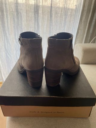 Botines piel ante tacón mujer