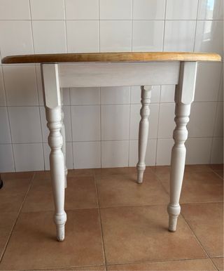 Conjunto mesa redonda y 4 sillas