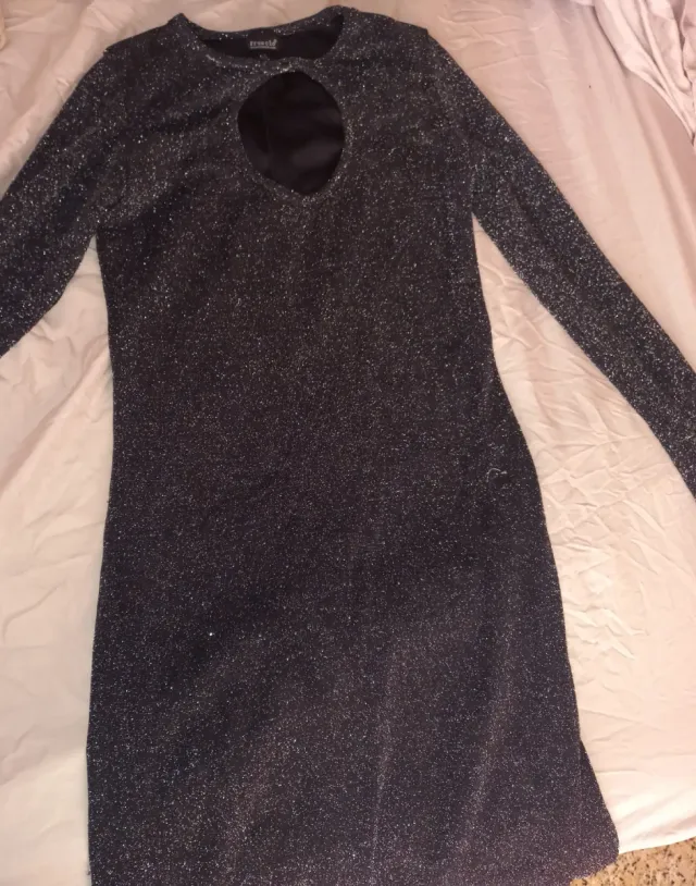 Vestido fiesta plateado y negro