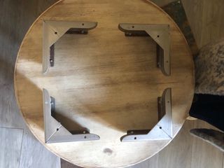 4. Escuadras de Acero para Muebles