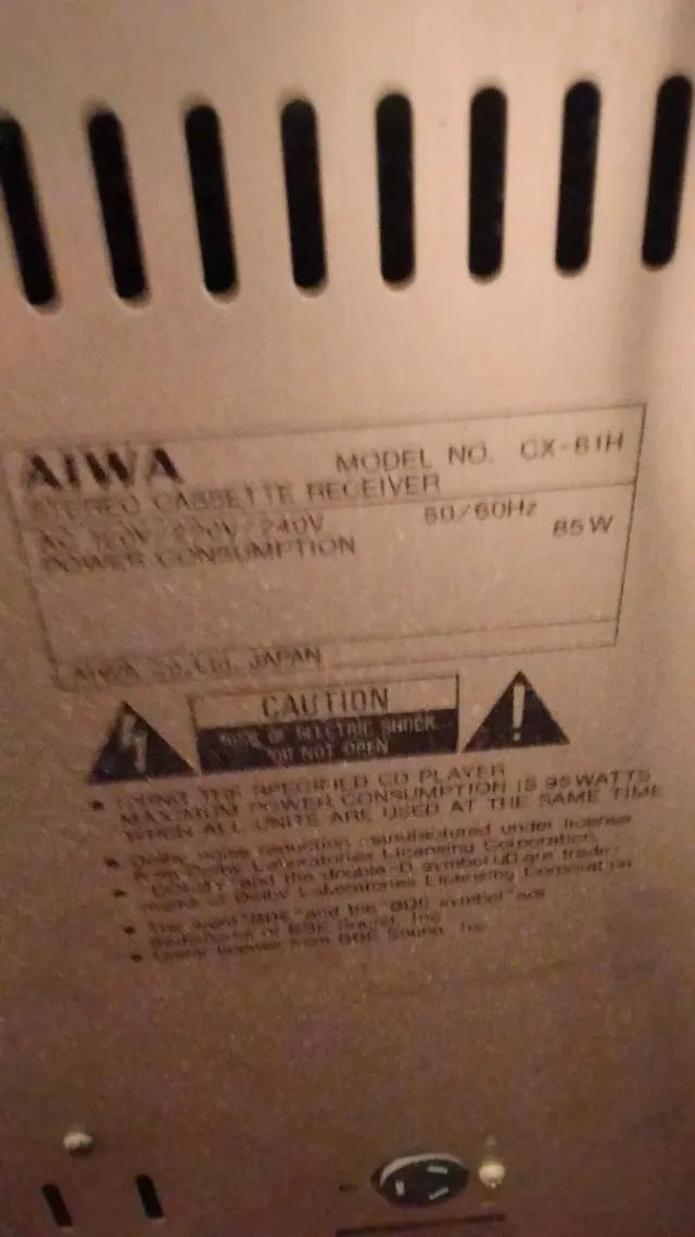 Equipo de música AIWA +2 altavoces