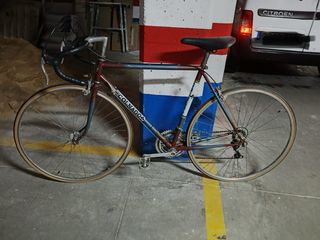 Bicicleta de carretera clásica