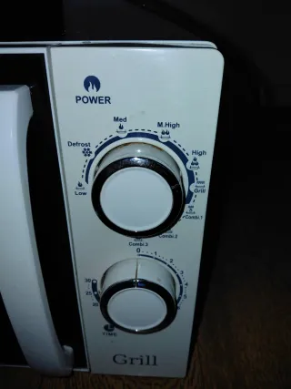 Microondas Orbegozo Grill