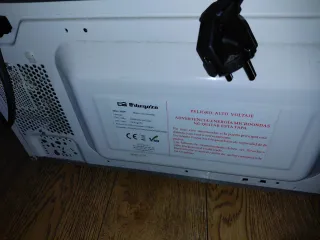 Microondas Orbegozo Grill