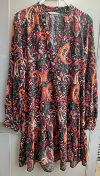 Vestido Stradivarius estampado paisley L