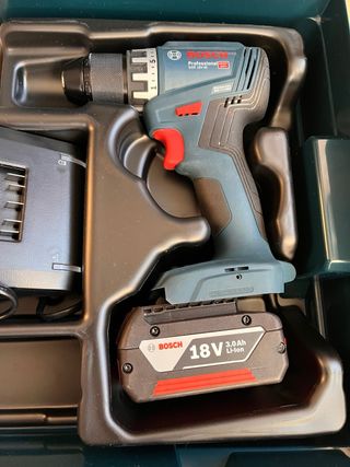 Taladro Bosch GSR 18V-45 con cargador y batería