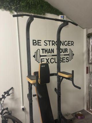 Banco de entrenamiento multifunción