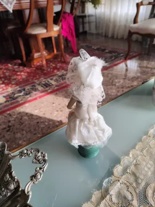 Muñeca de porcelana vintage