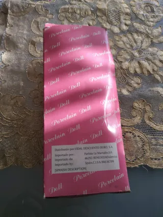 Muñeca de porcelana vintage