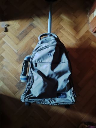 Mochila maleta con ruedas a estrenar