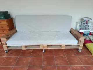 Sofá Pallet Madera Ruedas