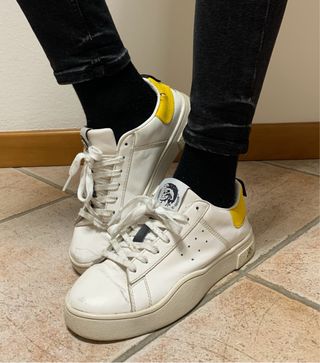 Scarpe Diesel bianche con dettagli gialli
