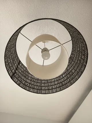 Lámpara de techo de mimbre