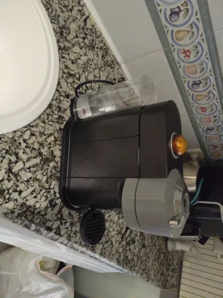 Cafetera Nespresso DeLonghi Vertuo Automática