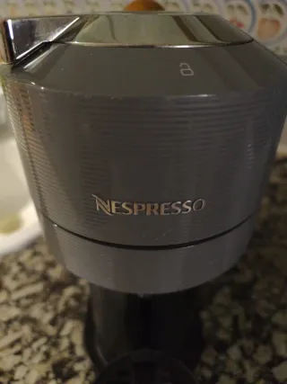 Cafetera Nespresso DeLonghi Vertuo Automática