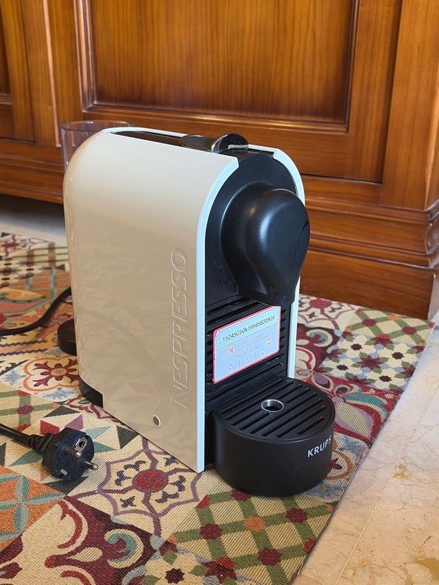 Cafetera Nespresso Blanca Krups