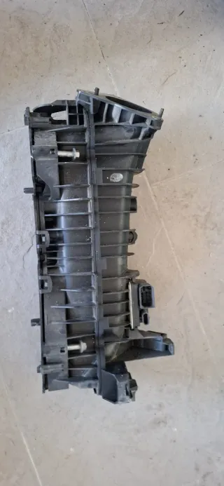 Colector de admisión 108452S10