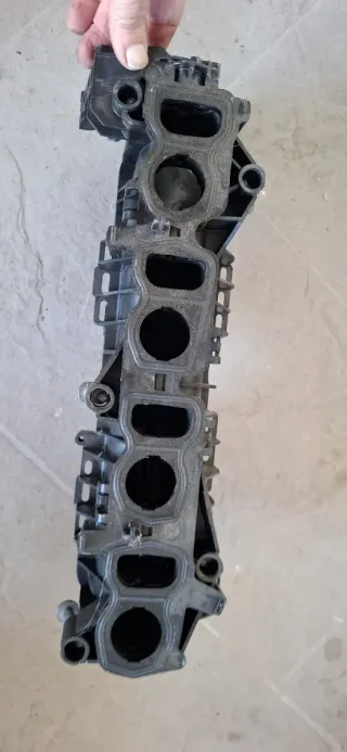 Colector de admisión 108452S10