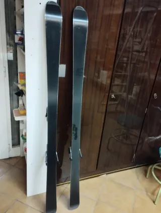 Esquís Atomic 30 Series