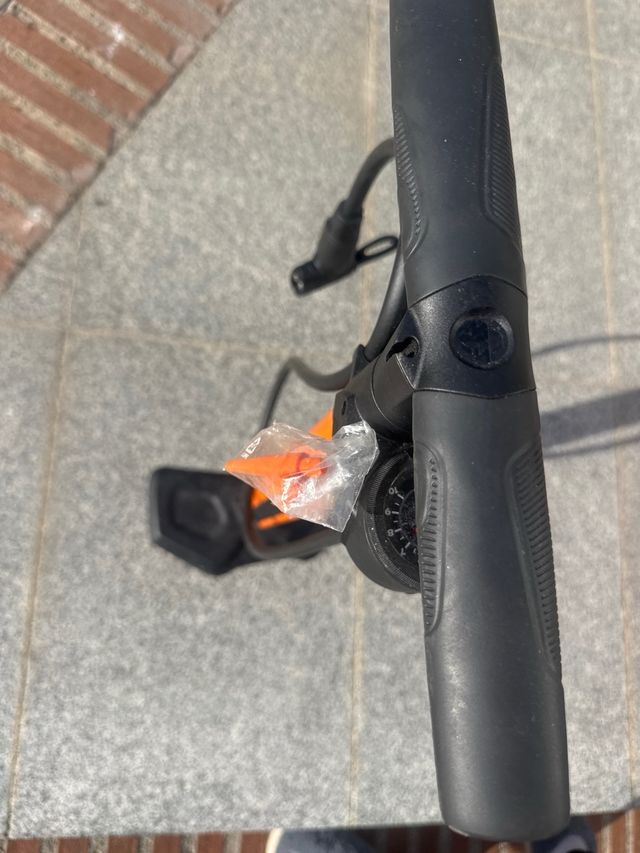 Hinchador de ruedas naranja