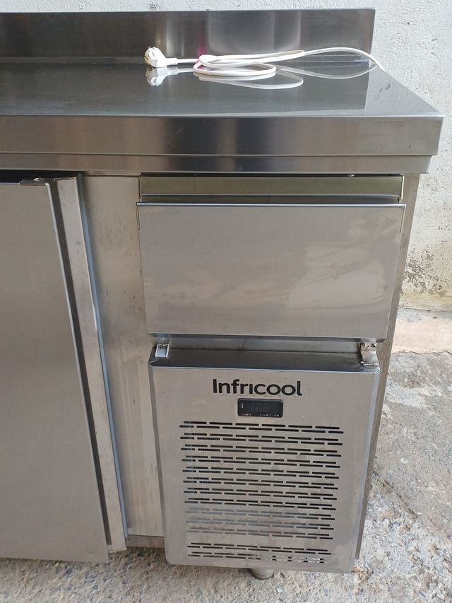 Mesa Fría 4 Puertas Infricool