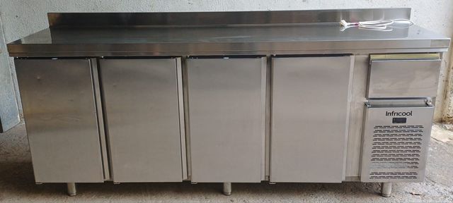 Mesa Fría 4 Puertas Infricool