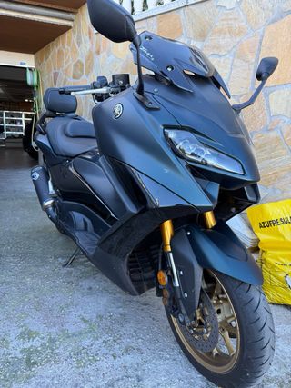 Tmax Tech 560cc