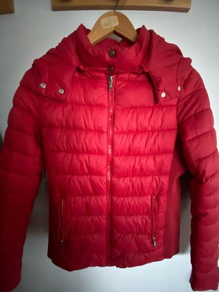 Cazadora anorak roja