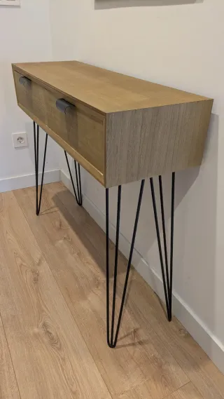 Consola 2 cajones madera y metal negro.