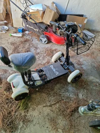 Patinete eléctrico 4 ruedas Daibot