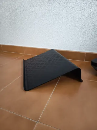 Soporte para portátil negro SOLO 10 EUROS LOS DOS