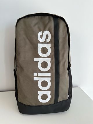 Mochila Adidas Verde caqui y Negra