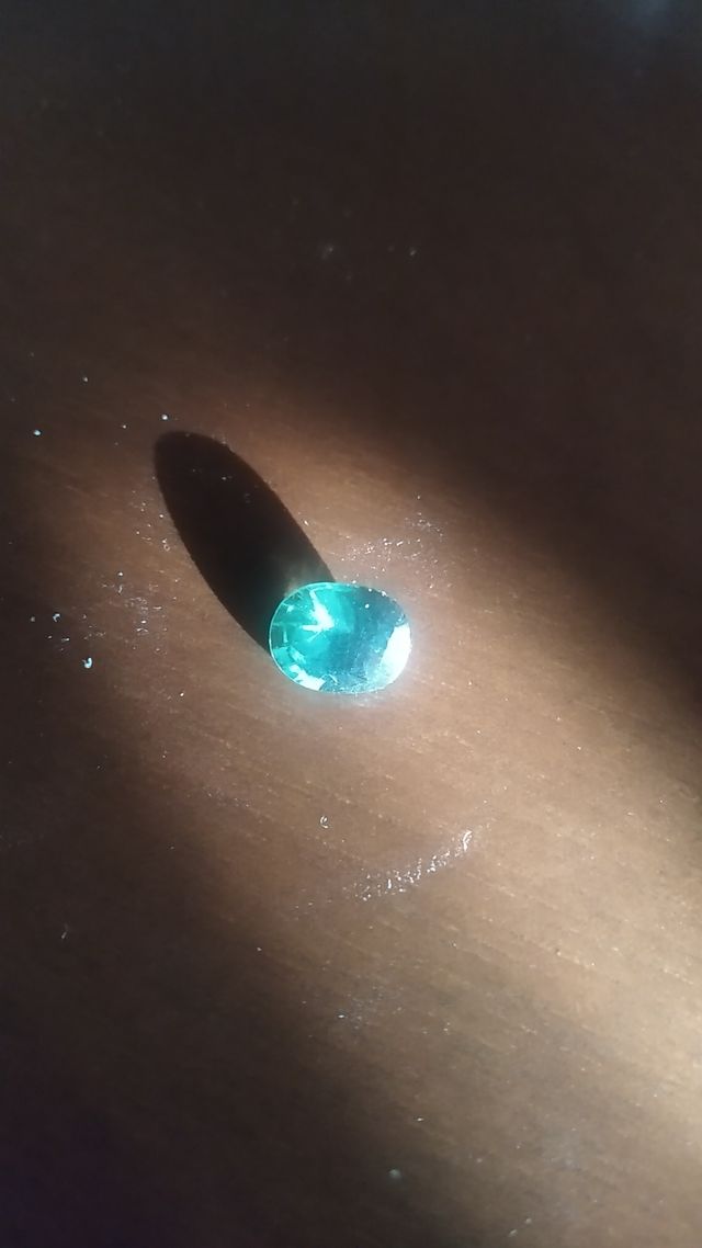 Zaffiro verde naturale di Ceylon taglio ovale