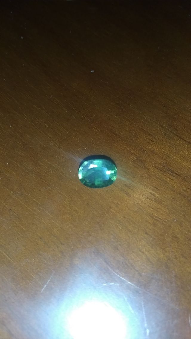 Zaffiro verde naturale di Ceylon taglio ovale