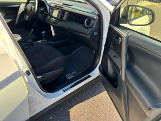 Toyota RAV4 2.5I Hybrid Advance