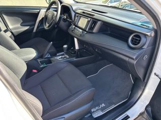 Toyota RAV4 2.5I Hybrid Advance