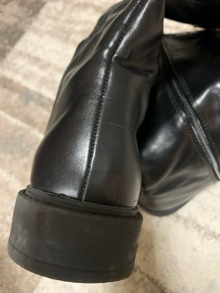 Stivali neri con borchie