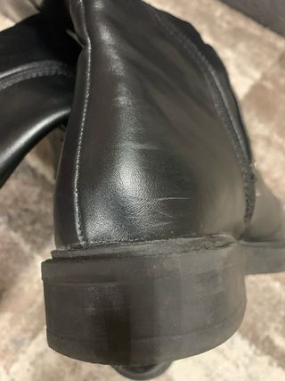 Stivali neri con borchie